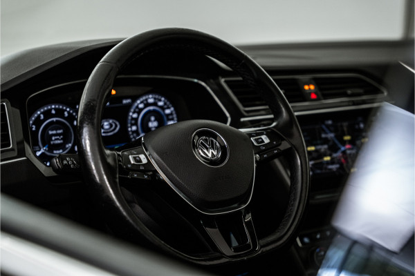 Volkswagen Tiguan 1.4 TSI ACT Highline R-Line 150PK NL AUTO+NAP+1e Eigenaar | Pano | Navi | Virtual
