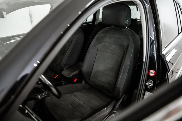 Volkswagen Tiguan 1.4 TSI ACT Highline R-Line 150PK NL AUTO+NAP+1e Eigenaar | Pano | Navi | Virtual