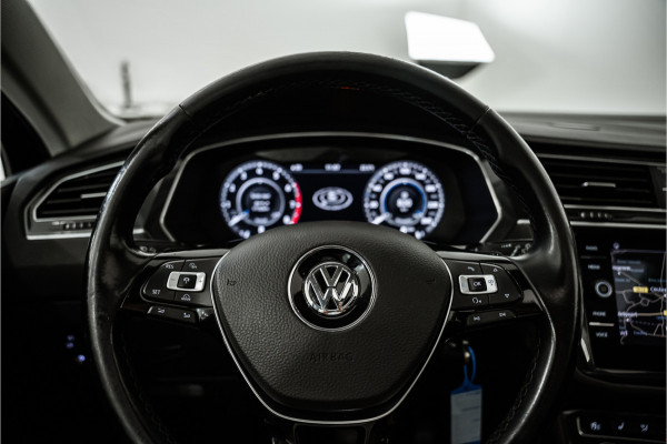 Volkswagen Tiguan 1.4 TSI ACT Highline R-Line 150PK NL AUTO+NAP+1e Eigenaar | Pano | Navi | Virtual