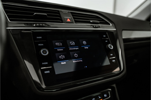 Volkswagen Tiguan 1.4 TSI ACT Highline R-Line 150PK NL AUTO+NAP+1e Eigenaar | Pano | Navi | Virtual