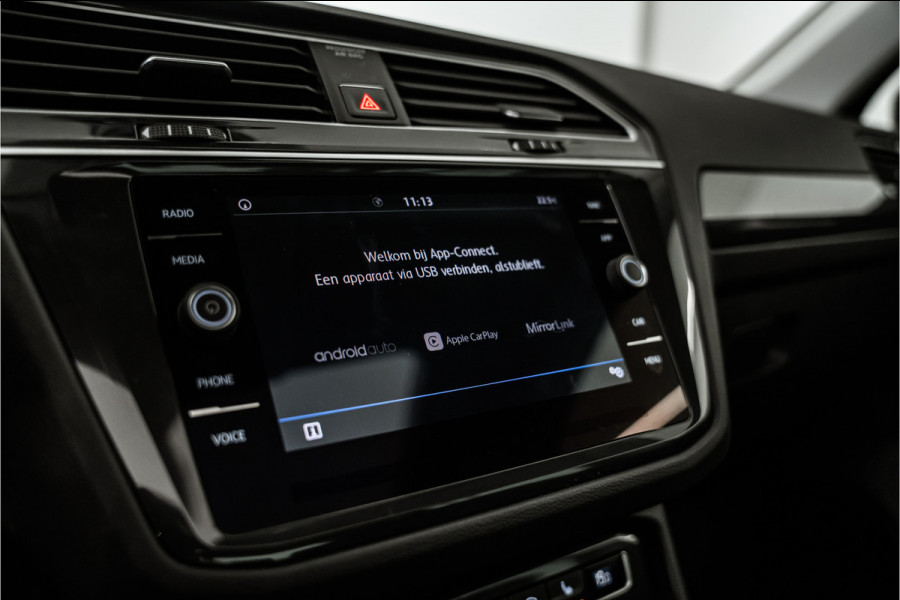 Volkswagen Tiguan 1.4 TSI ACT Highline R-Line 150PK NL AUTO+NAP+1e Eigenaar | Pano | Navi | Virtual