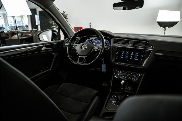 Volkswagen Tiguan 1.4 TSI ACT Highline R-Line 150PK NL AUTO+NAP+1e Eigenaar | Pano | Navi | Virtual