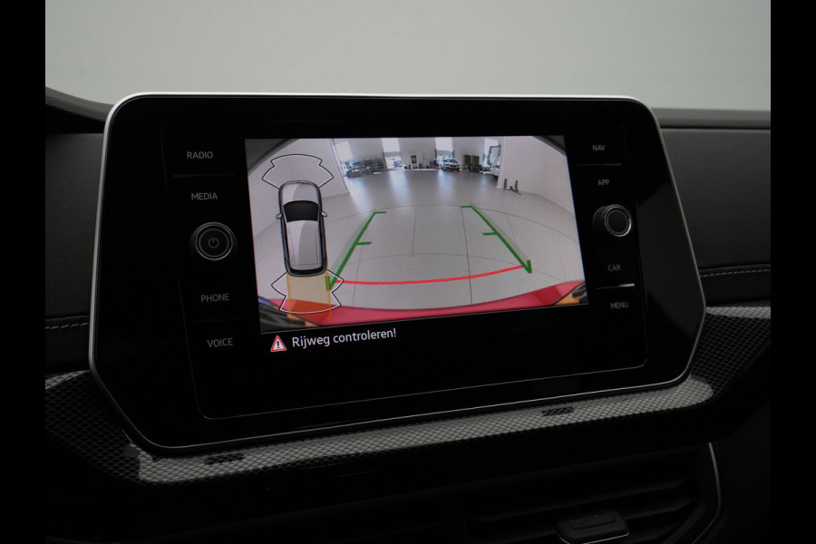 Volkswagen T-Cross 1.5 TSI 150pk DSG R-Line Business Navi via App Camera Stoelverwarming Acc 276