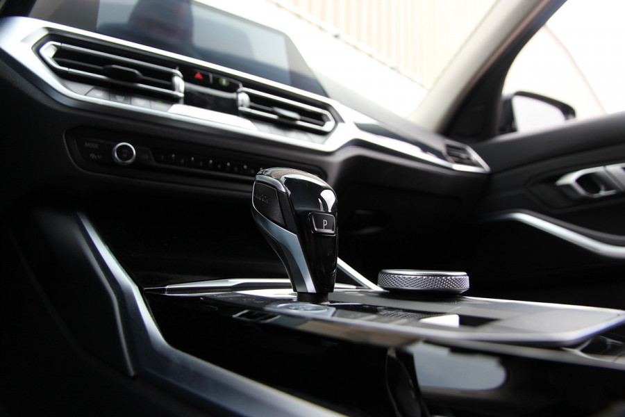 BMW 3 Serie Touring 330e Sportline | Shadow | 19 | Live cockpit