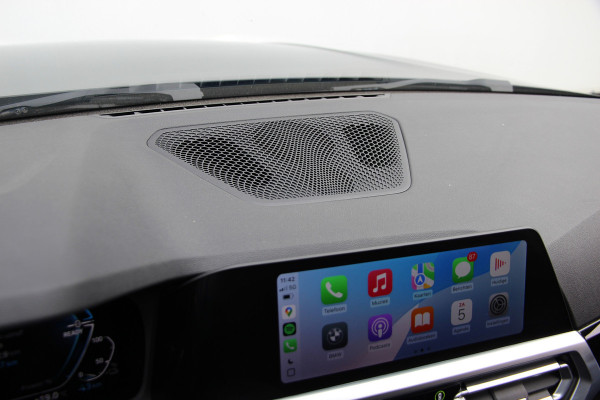BMW 3 Serie Touring 330e Sportline | Shadow | 19 | Live cockpit