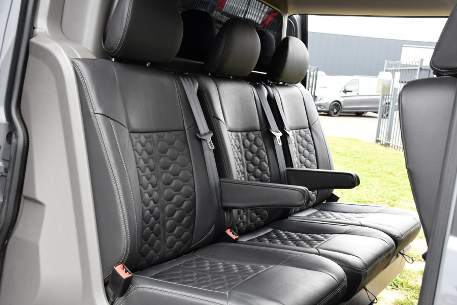 Volkswagen Transporter 2.0 TDI L2H1 32 DC Bulli Virtual, Adaptieve Cruise, Carplay, Automaat, 199pk, LED, Leder, Trekhaak, BOM VOL!