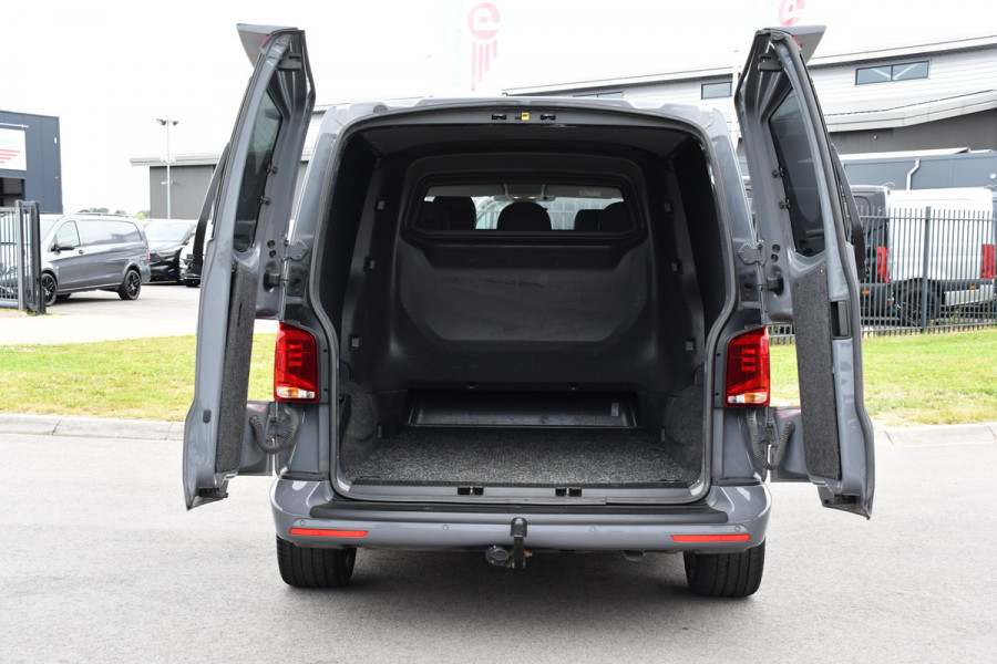 Volkswagen Transporter 2.0 TDI L2H1 32 DC Bulli Virtual, Adaptieve Cruise, Carplay, Automaat, 199pk, LED, Leder, Trekhaak, BOM VOL!