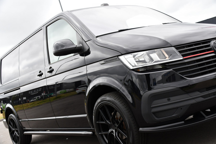 Volkswagen Transporter 2.0 TDI L2H1 30 Black Edition Adaptieve Cruise, Camera, Carplay, 150PK, 2 x Schuifdeur, Multimedia, Sensoren, Automaat, Uniek!