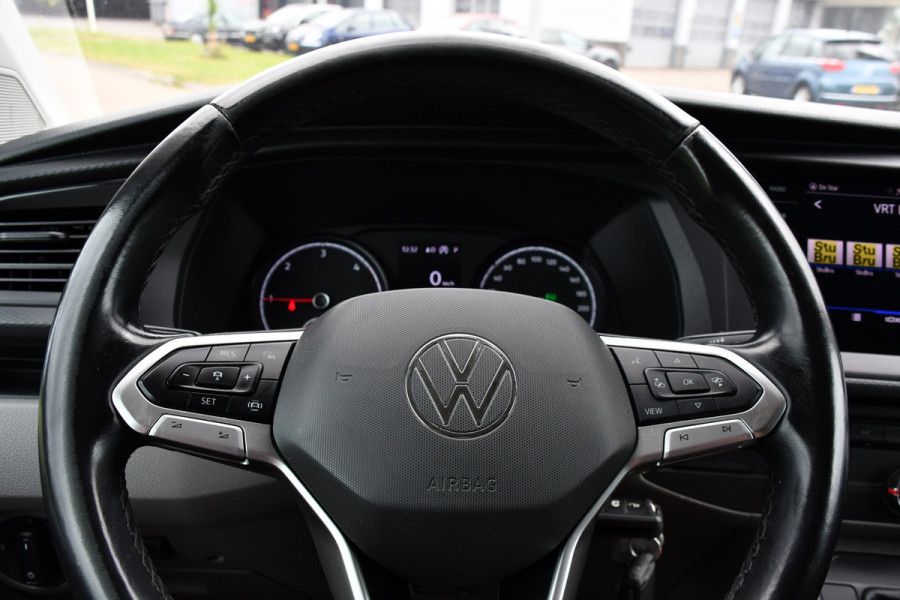 Volkswagen Transporter 2.0 TDI L2H1 30 Black Edition Adaptieve Cruise, Camera, Carplay, 150PK, 2 x Schuifdeur, Multimedia, Sensoren, Automaat, Uniek!