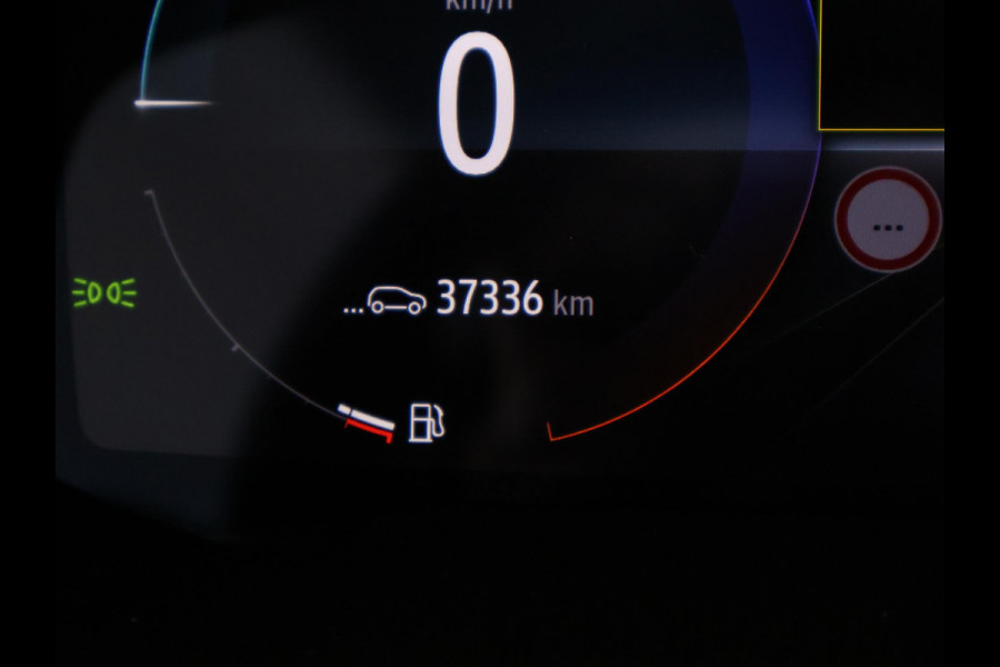 Renault Captur 1.6 E-Tech Plug-in Hybrid 160 Intens Two-Tone Automaat | Navigatie | Trekhaak | Camera |