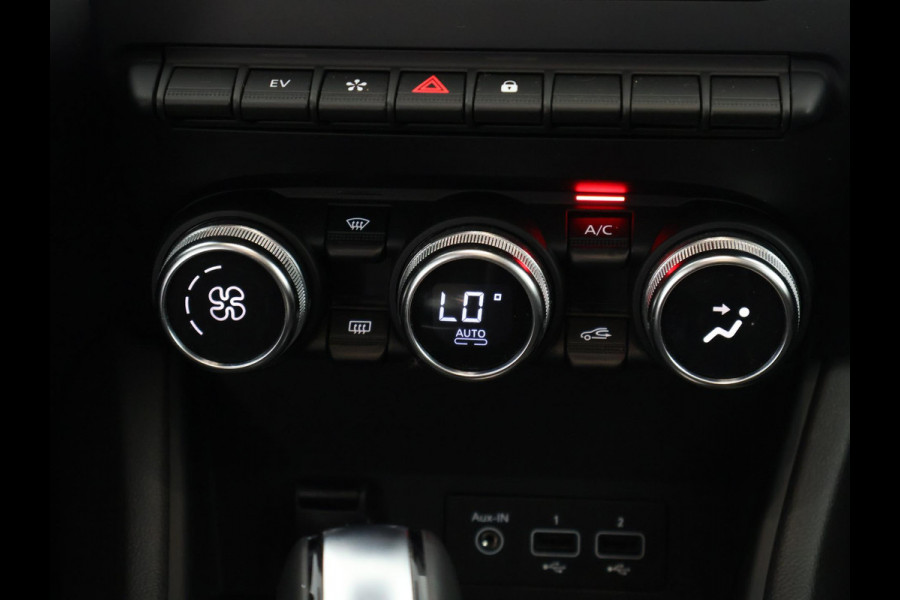 Renault Captur 1.6 E-Tech Plug-in Hybrid 160 Intens Two-Tone Automaat | Navigatie | Trekhaak | Camera |