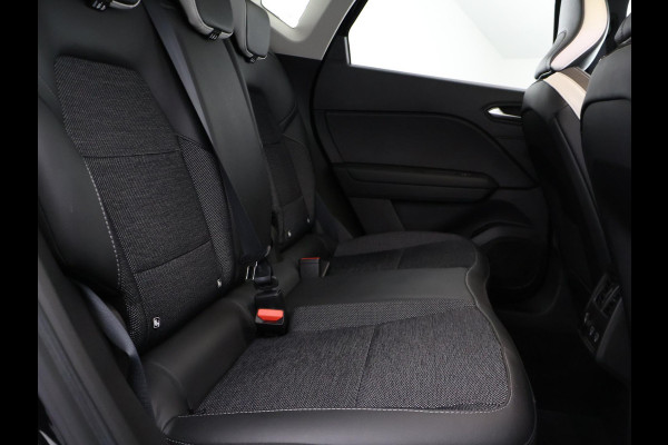Renault Captur 1.6 E-Tech Plug-in Hybrid 160 Intens Two-Tone Automaat | Navigatie | Trekhaak | Camera |