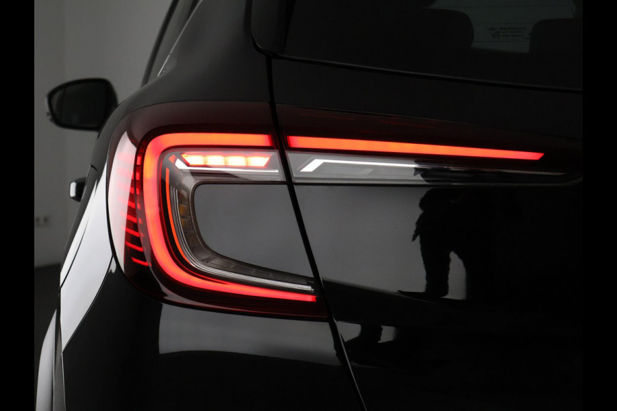 Renault Captur 1.6 E-Tech Plug-in Hybrid 160 Intens Two-Tone Automaat | Navigatie | Trekhaak | Camera |
