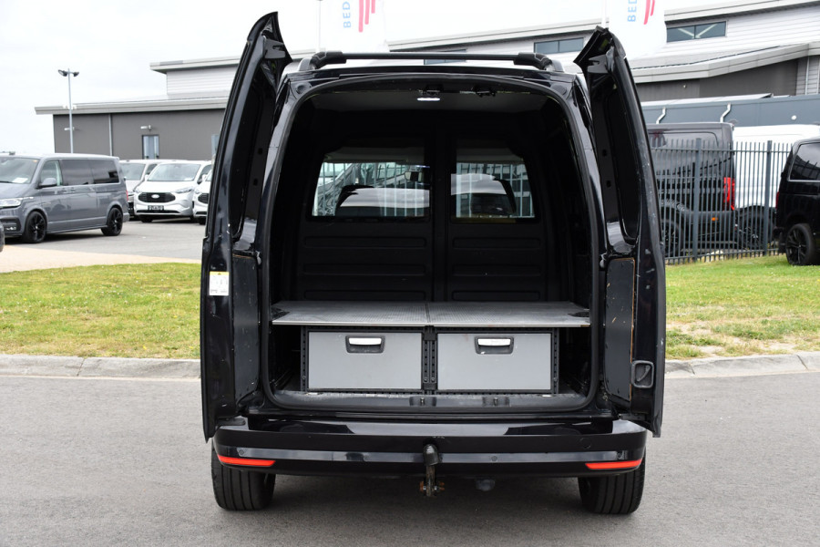 Volkswagen Caddy 2.0 TDI L1H1 Highline Cruise, Carplay, Stoelverwarming, LED, Standkachel, Leder, 102PK, Automaat, Multimedia, Uniek!