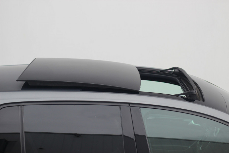 Volkswagen Golf 2.0 TSI 4Motion R | Sterrenhemel | Pano | Forged | Sfeer