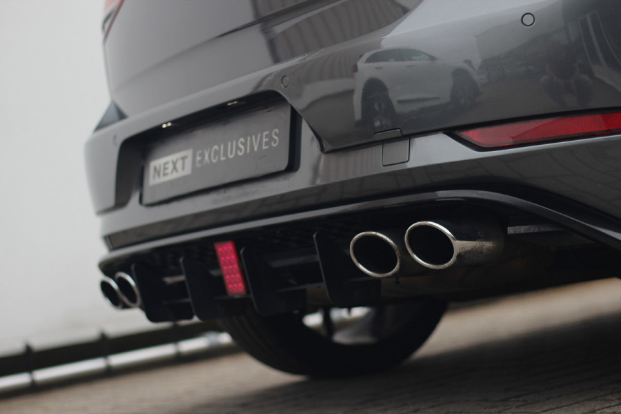 Volkswagen Golf 2.0 TSI 4Motion R | Sterrenhemel | Pano | Forged | Sfeer