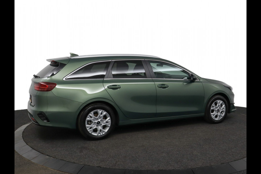 Kia Ceed Sportswagon 1.5 T-GDi DynamicPlusLine Apple Carplay/Android Auto - Cruise Control Adaptief - Dodehoekdetectie - Navigatie - Stuur/Stoelverwarming - Fabrieksgarantie tot 07-2031