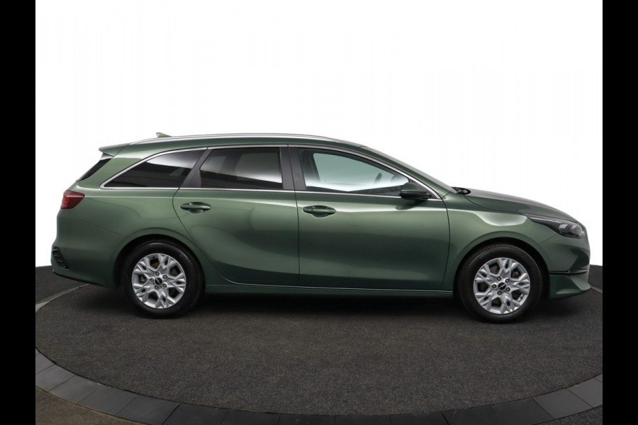 Kia Ceed Sportswagon 1.5 T-GDi DynamicPlusLine Apple Carplay/Android Auto - Cruise Control Adaptief - Dodehoekdetectie - Navigatie - Stuur/Stoelverwarming - Fabrieksgarantie tot 07-2031
