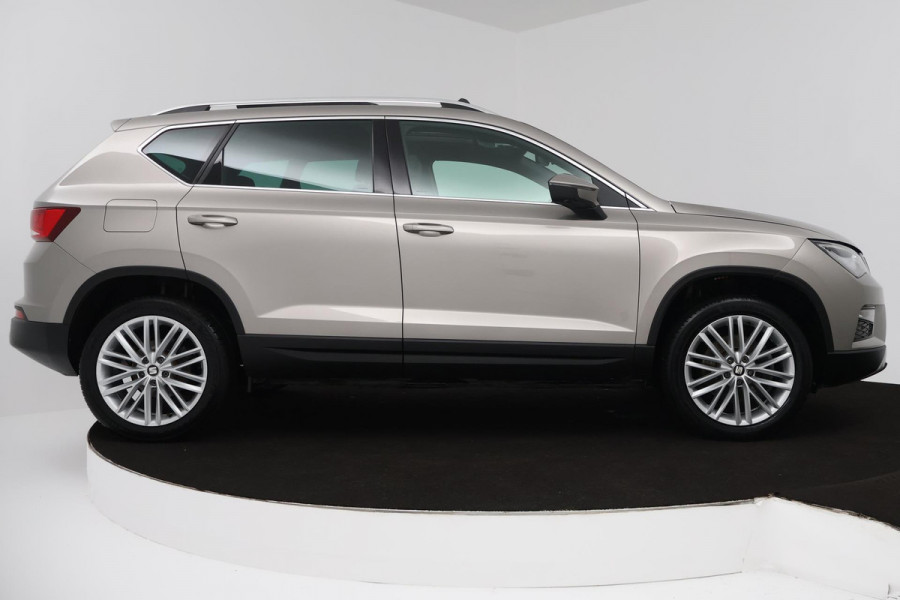 Seat Ateca 1.4 EcoTSI Xcellence (PANORAMADAK, NAVIGATIE, ACHTERUITRIJCAMERA, AUTOMAAT, LANE-ASSIST)