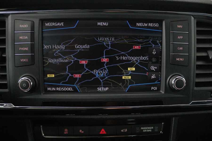 Seat Ateca 1.4 EcoTSI Xcellence (PANORAMADAK, NAVIGATIE, ACHTERUITRIJCAMERA, AUTOMAAT, LANE-ASSIST)