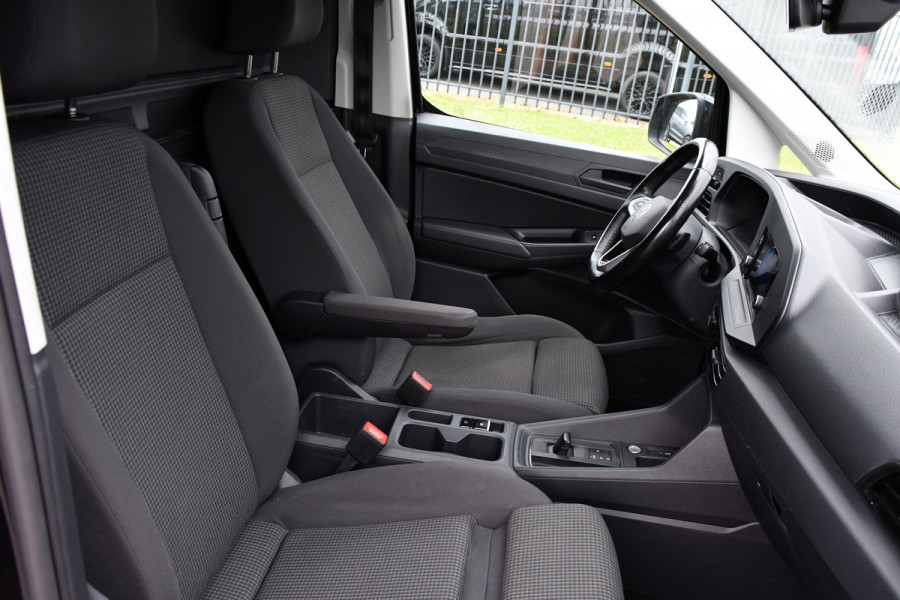 Volkswagen Caddy Cargo Maxi 2.0 TDI Black Edition Cruise, Camera, Carplay, Stoelverwarming, 122PK, LED, Sensoren, Trekhaak, Standkachel, Uniek!