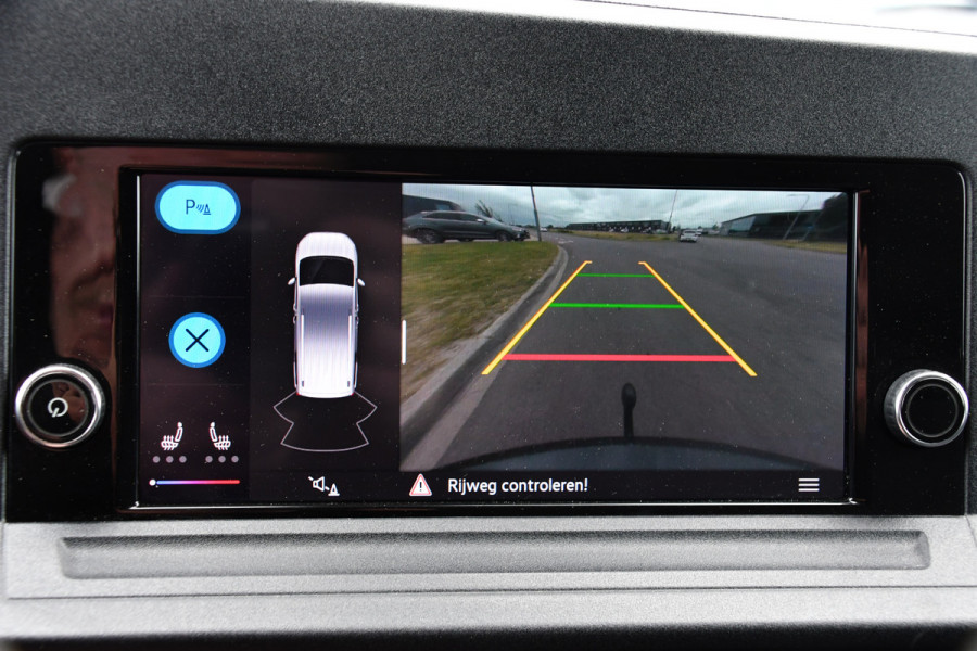 Volkswagen Caddy Cargo Maxi 2.0 TDI Black Edition Cruise, Camera, Carplay, Stoelverwarming, 122PK, LED, Sensoren, Trekhaak, Standkachel, Uniek!