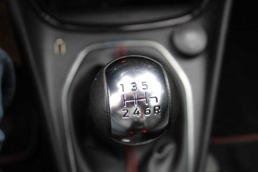 Ford Puma 1.0 EcoBoost Hybrid ST-Line X , 155pk Camera, Parkeersensoren V+A, Stoel, stuur en vooruit verwarming, adaptive Cruise, Climate control, Bang&olufsen, LED verlichting, Climate control , Park Assist ,