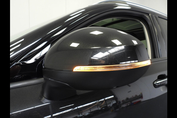 Lynk & Co 01 1.5 PHEV BlackLine NAVI/360CAM/SCHUIFDAK/LED/20"LMV!