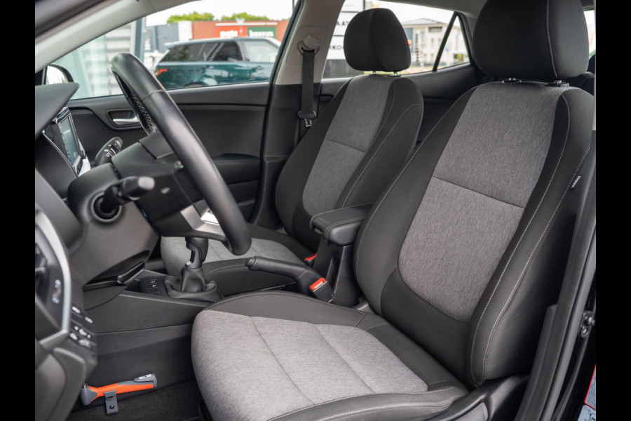 Kia Stonic 1.0 T-GDi DynamicLine / Trekhaak / Carplay / DAB / Camera