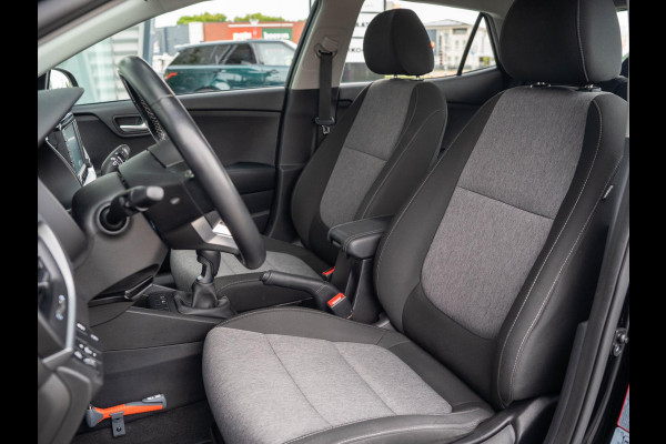 Kia Stonic 1.0 T-GDi DynamicLine / Trekhaak / Carplay / DAB / Camera