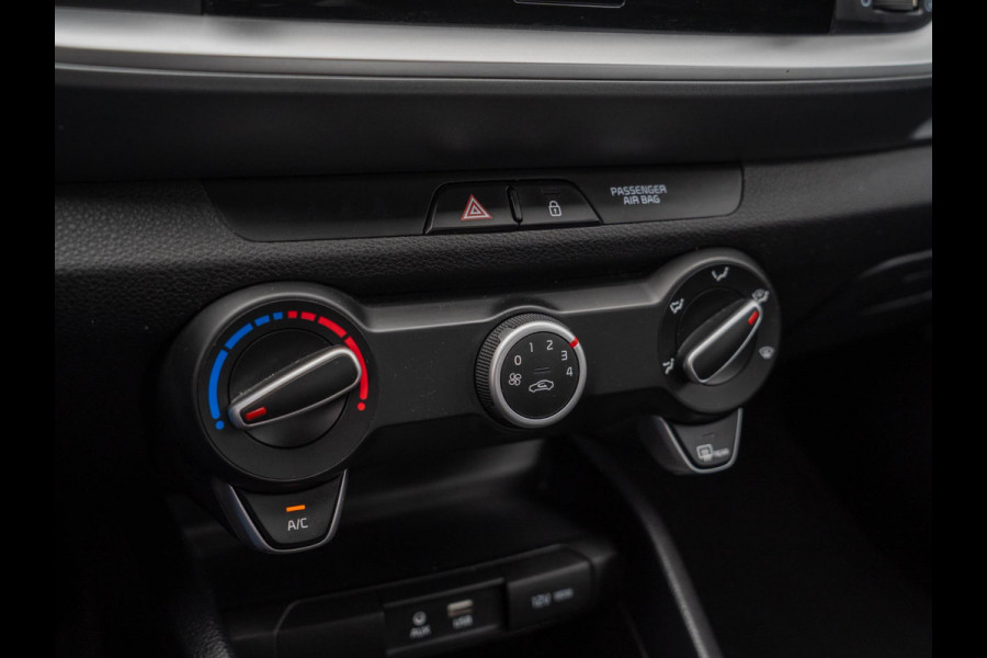 Kia Stonic 1.0 T-GDi DynamicLine / Trekhaak / Carplay / DAB / Camera