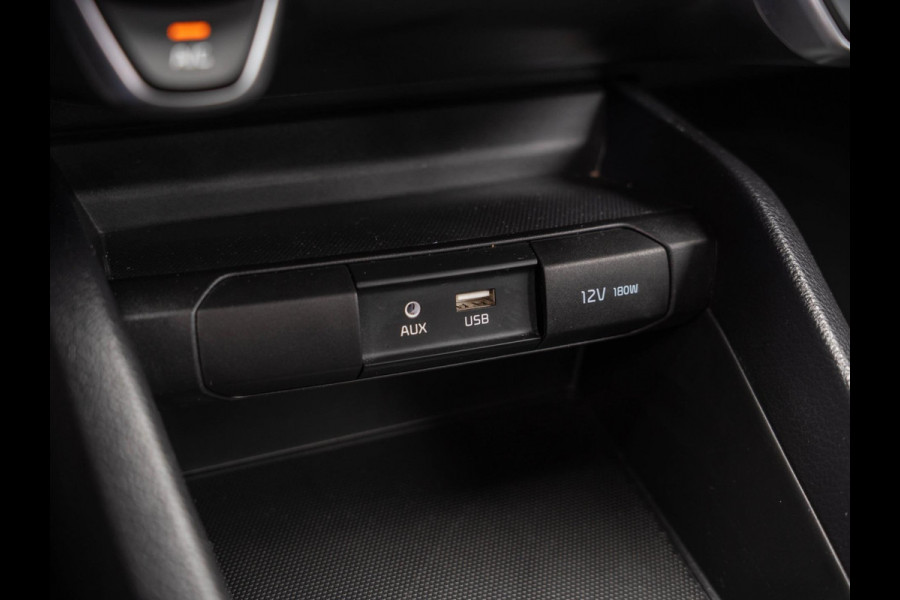 Kia Stonic 1.0 T-GDi DynamicLine / Trekhaak / Carplay / DAB / Camera