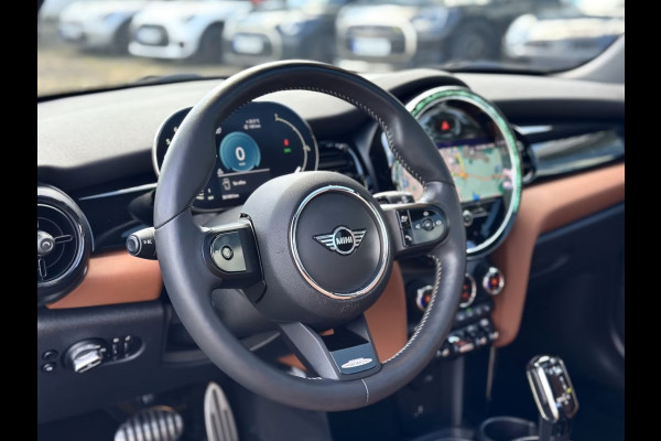 MINI 1.5 COOPER JCW Steptronic-Aut. ** LED, NAVI+, BRUIN LEDER, PANORAMA, KEYLESS, VERW. STUUR ** UNFALFREI - Ex BMW ** ** INFORMEER OOK NAAR ONZE AANTREKKELIJKE FINANCIAL-LEASE TARIEVEN **