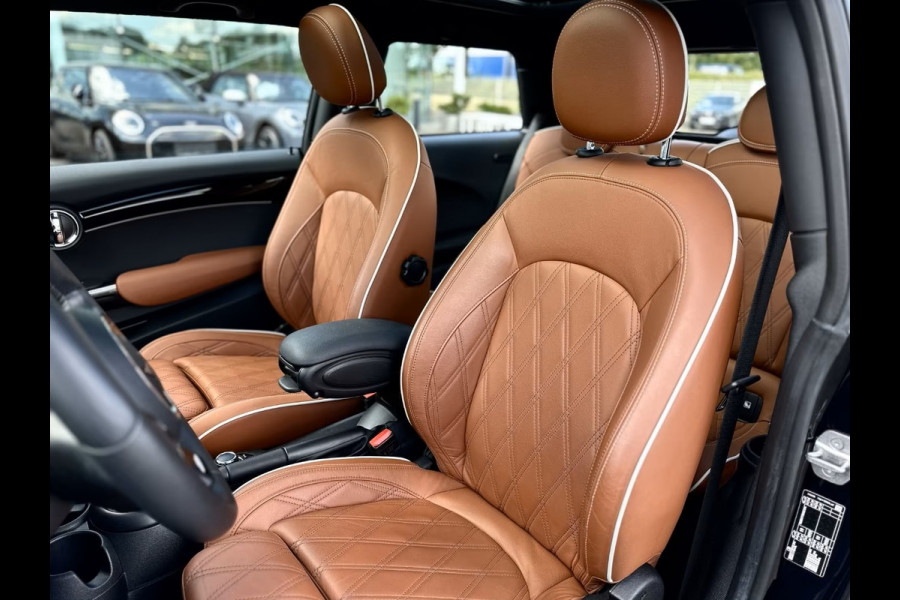 MINI 1.5 COOPER JCW Steptronic-Aut. ** LED, NAVI+, BRUIN LEDER, PANORAMA, KEYLESS, VERW. STUUR ** UNFALFREI - Ex BMW ** ** INFORMEER OOK NAAR ONZE AANTREKKELIJKE FINANCIAL-LEASE TARIEVEN **