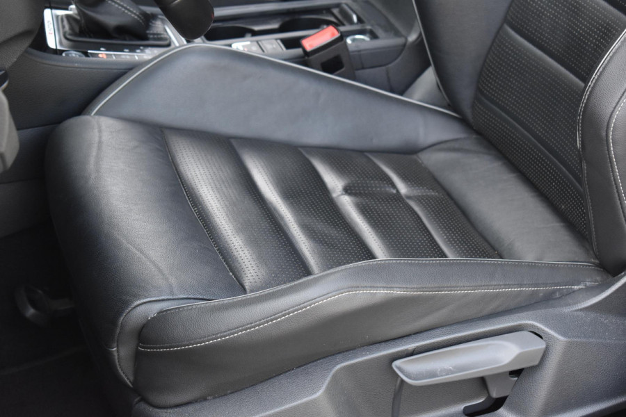 Volkswagen Golf 2.0 TSI 4Motion R Pano Milltek Virtual Lane Dynaudio Leder