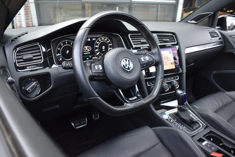 Volkswagen Golf 2.0 TSI 4Motion R Pano Milltek Virtual Lane Dynaudio Leder