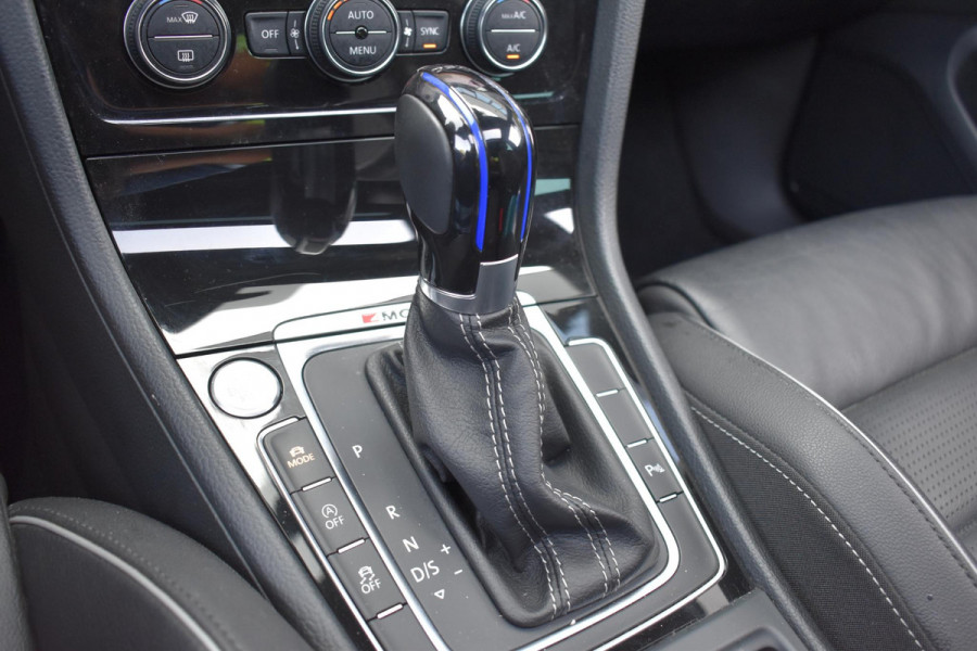 Volkswagen Golf 2.0 TSI 4Motion R Pano Milltek Virtual Lane Dynaudio Leder