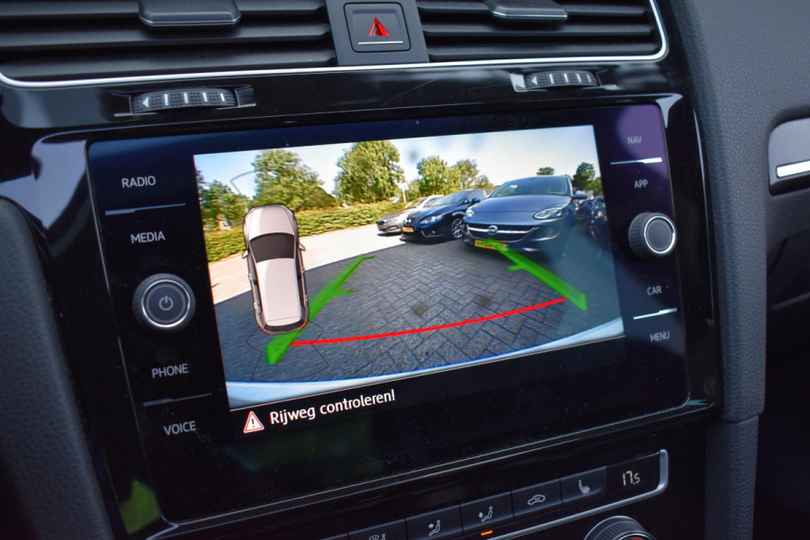 Volkswagen Golf 2.0 TSI 4Motion R Pano Milltek Virtual Lane Dynaudio Leder