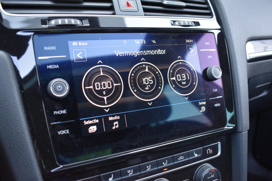 Volkswagen Golf 2.0 TSI 4Motion R Pano Milltek Virtual Lane Dynaudio Leder