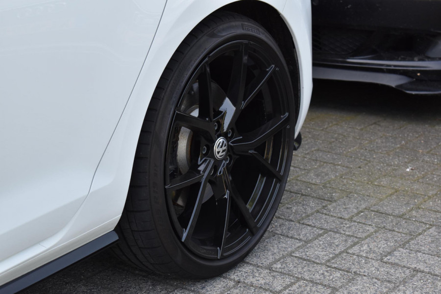 Volkswagen Golf 2.0 TSI 4Motion R Pano Milltek Virtual Lane Dynaudio Leder