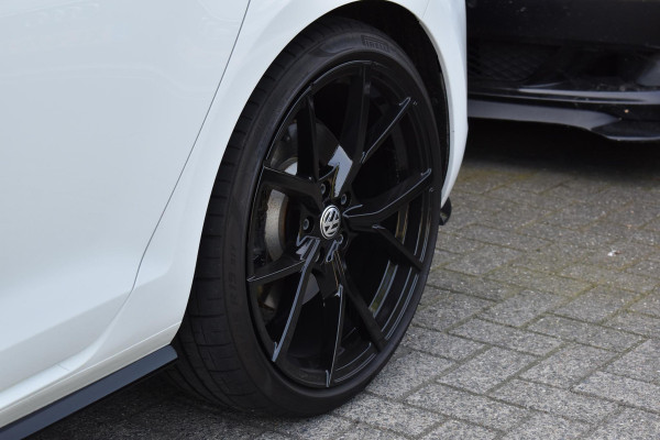 Volkswagen Golf 2.0 TSI 4Motion R Pano Milltek Virtual Lane Dynaudio Leder