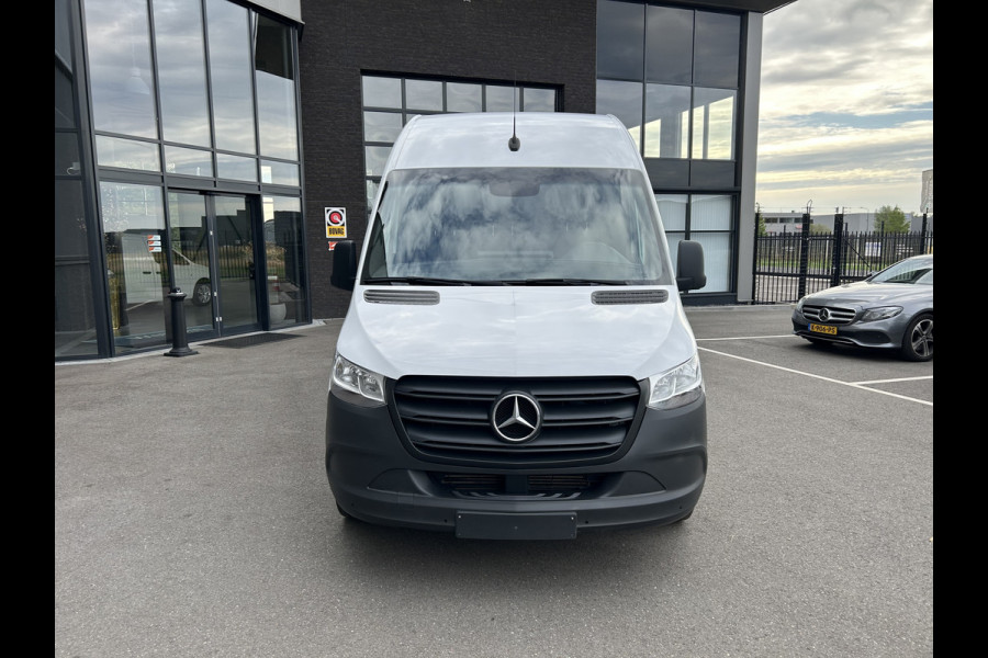 Mercedes-Benz Sprinter 314 CDI L2 H2 Trekhaak / MBUX / Navigatie / Camera / Parkeersensoren / Airco / 270 Graden achterdeuren