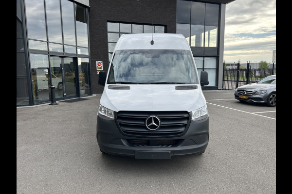 Mercedes-Benz Sprinter 314 CDI L2 H2 Trekhaak / MBUX / Navigatie / Camera / Parkeersensoren / Airco / 270 Graden achterdeuren