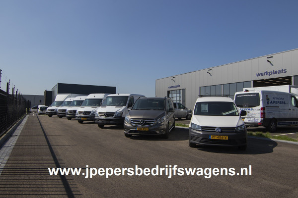 Mercedes-Benz Sprinter 317 CDI L2 H2 Trekhaak / MBUX / Navigatie / Camera / Cruise control / Airco / 270 Graden achterdeuren