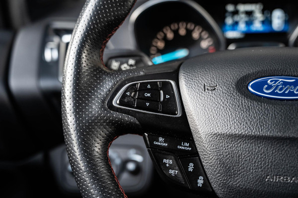 Ford Kuga 1.5 EcoBoost ST-Line | Acc | Winterpack | Keyles | Carplay