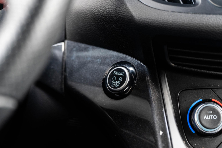 Ford Kuga 1.5 EcoBoost ST-Line | Acc | Winterpack | Keyles | Carplay