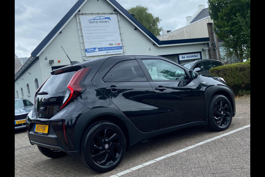 Toyota Aygo X 1.0 BLACKSTYLE/NAVI/CAMERA/LANE-ASSIST/9900KM!