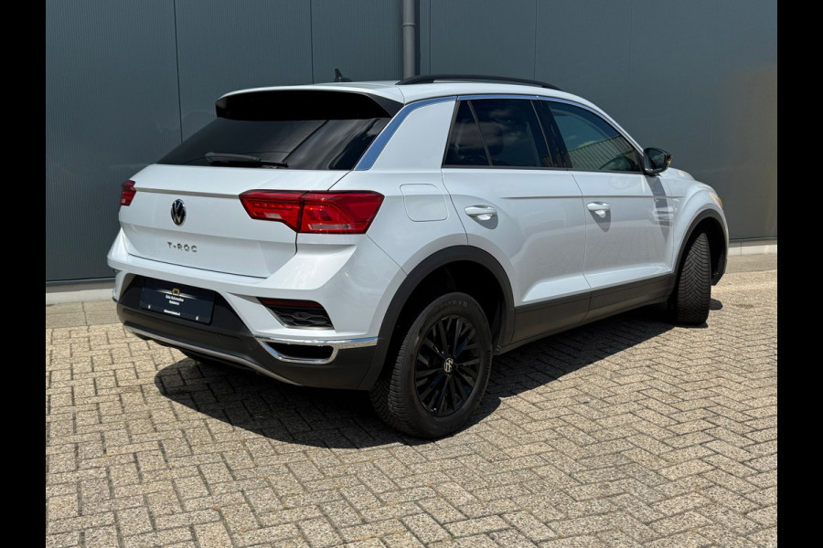 Volkswagen T-Roc * Style * Airco * Cruise * PDC * AppleCarPlay *