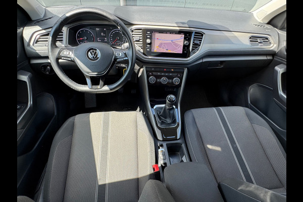 Volkswagen T-Roc * Style * Airco * Cruise * PDC * AppleCarPlay *