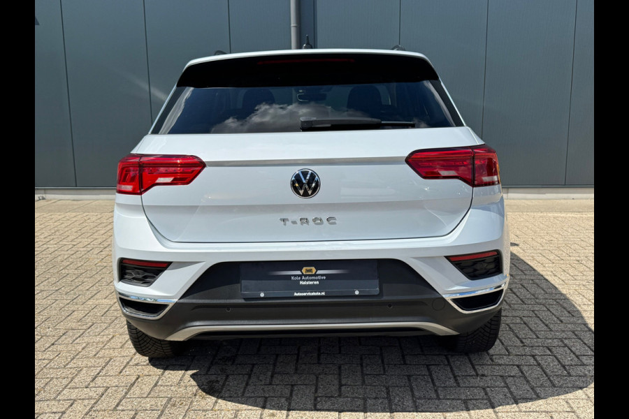 Volkswagen T-Roc * Style * Airco * Cruise * PDC * AppleCarPlay *